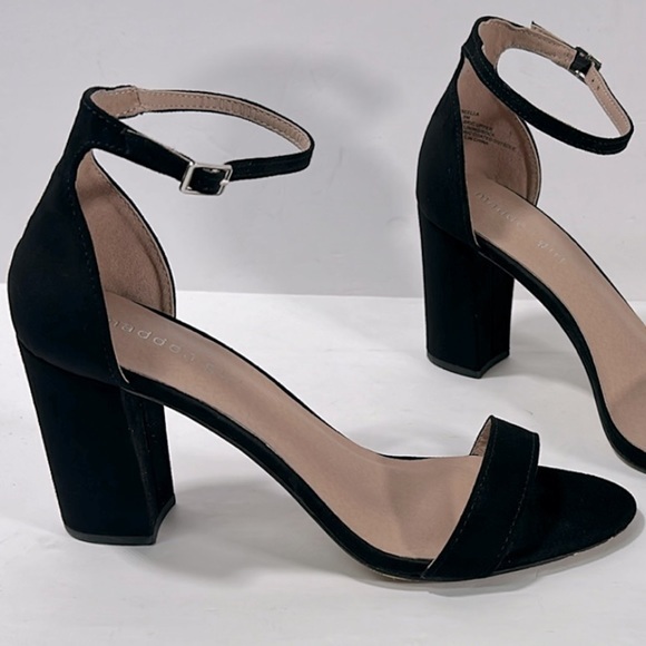 Madden Girl Women's Beella Heeled Sandal Color: Black Suede size 9.5‎ M (1665) - Picture 2 of 8